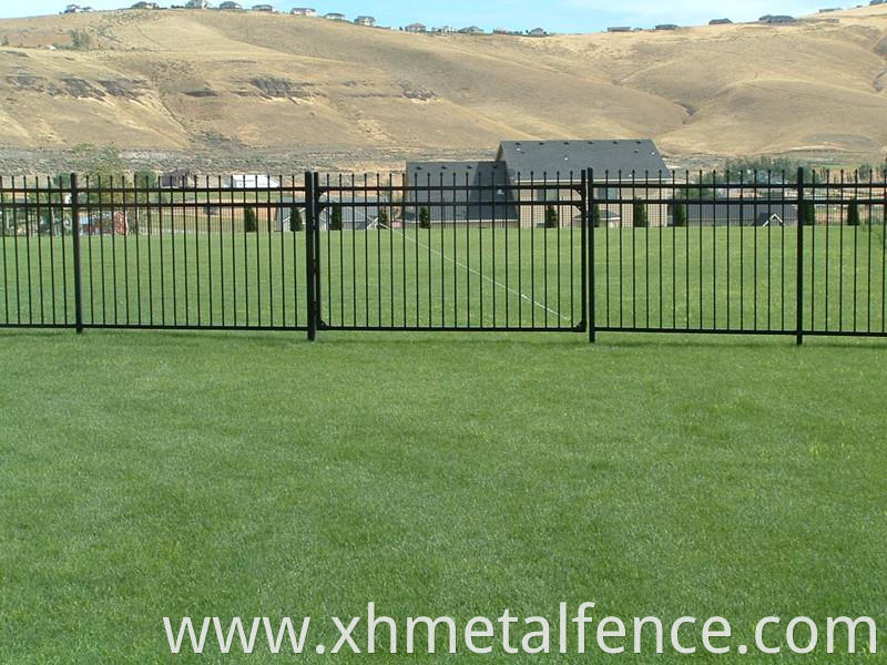 Powder Coated Spear Top Picket Fence